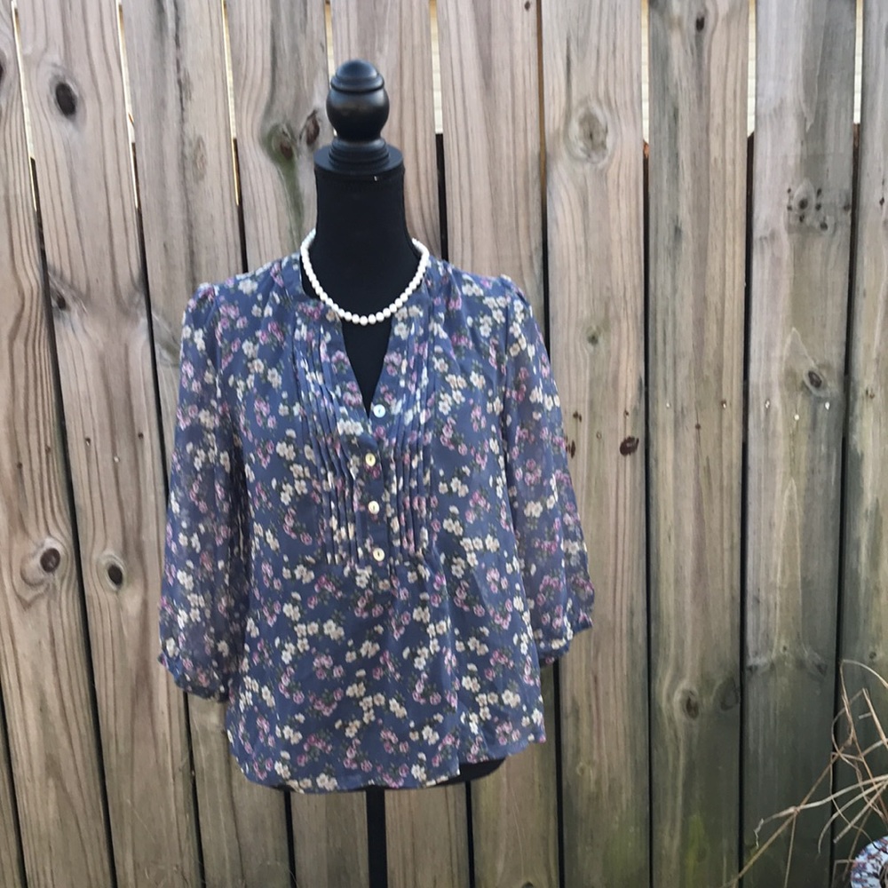Pinky Gray/Cream Floral Sheer Blouse - Size Medium
